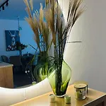 Nature & Design - Pod Lasem アパート